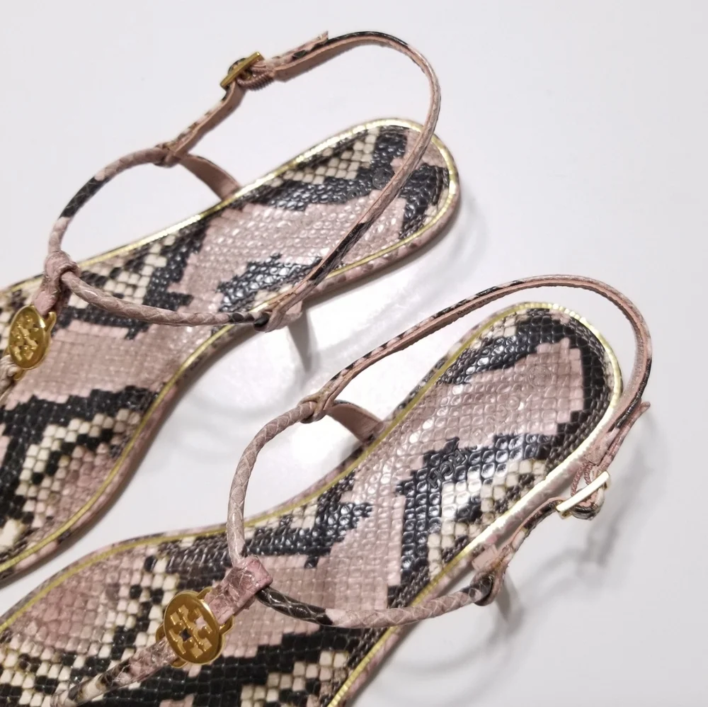 NIB Tory Burch Emmy Snake Printed‎ Leather T-Strap Flat Sandal in Misty Rose